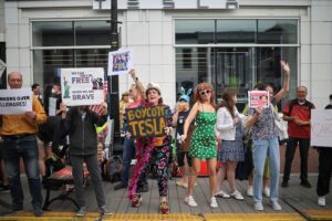 EUA registram mais de 200 protestos contra a Tesla e Elon Musk