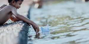 UNICEF alerta que 2,8 milhões de crianças no Brasil não têm acesso adequado à água