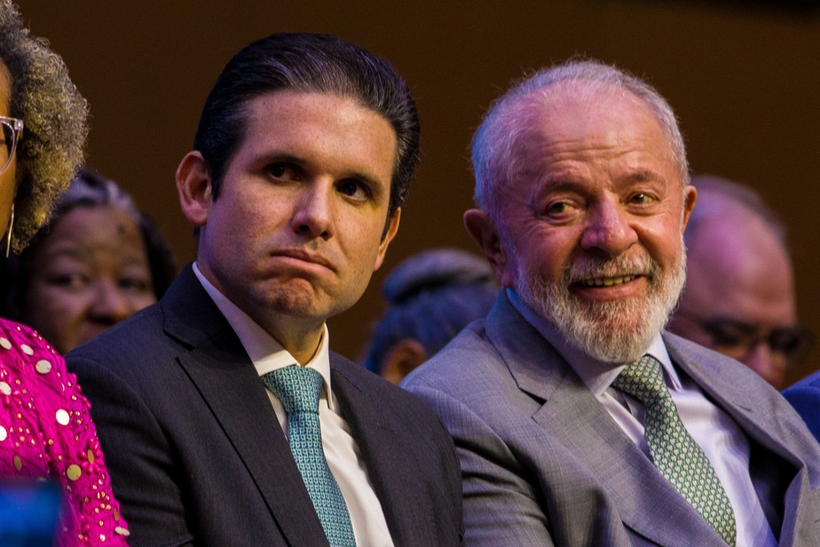 Lula deve se reunir com líderes da Câmara em meio a desgaste com adesão a projeto de anistia do 8/1