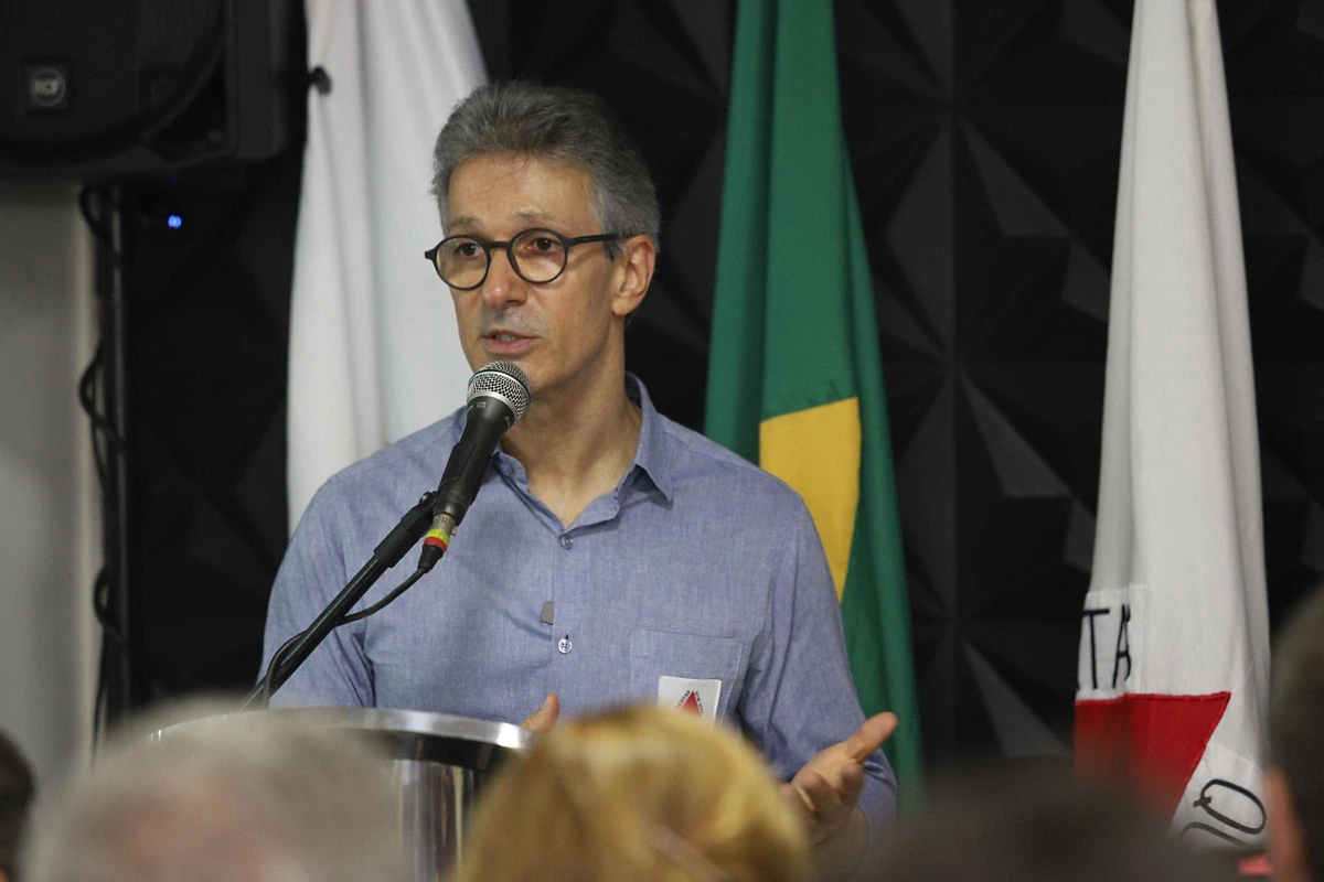 Governo Zema quer entregar UEMG e EMC para a União por meio do Propag