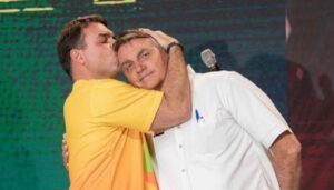 STF determina prisão preventiva de Jair Bolsonaro em Brasília