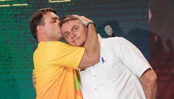 STF determina prisão preventiva de Jair Bolsonaro em Brasília